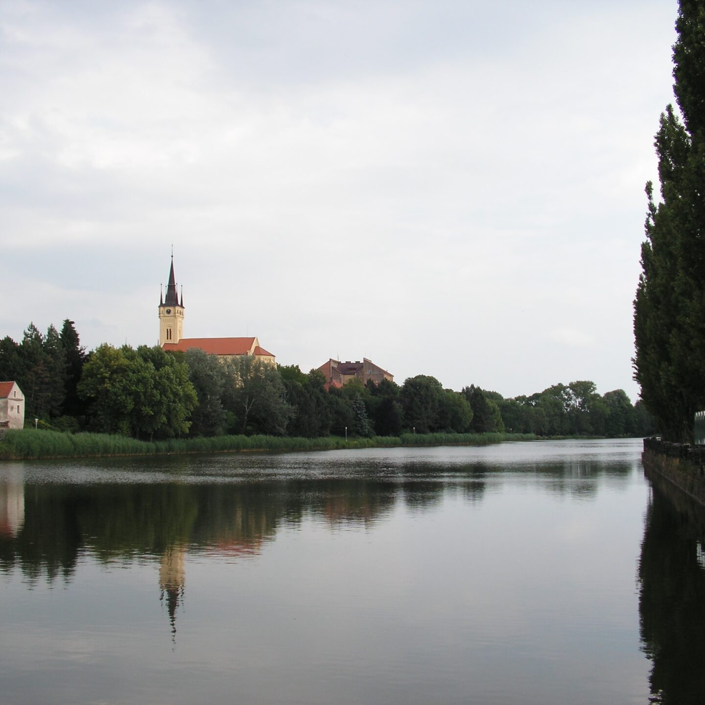 Záchranou tří tonoucích byla družinářka oceněna starostou města